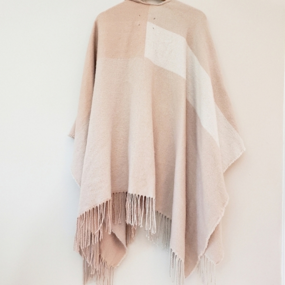 Winter Clearance Soia & Kyo Poncho Shawl Jacket Fringed Hem